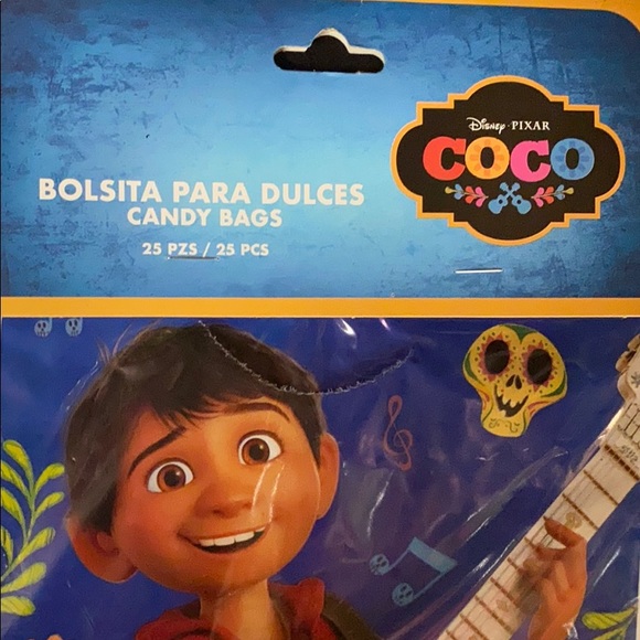 2 Candybags New x $ 13.dlls.
Movie “ COCO” - Picture 2 of 4